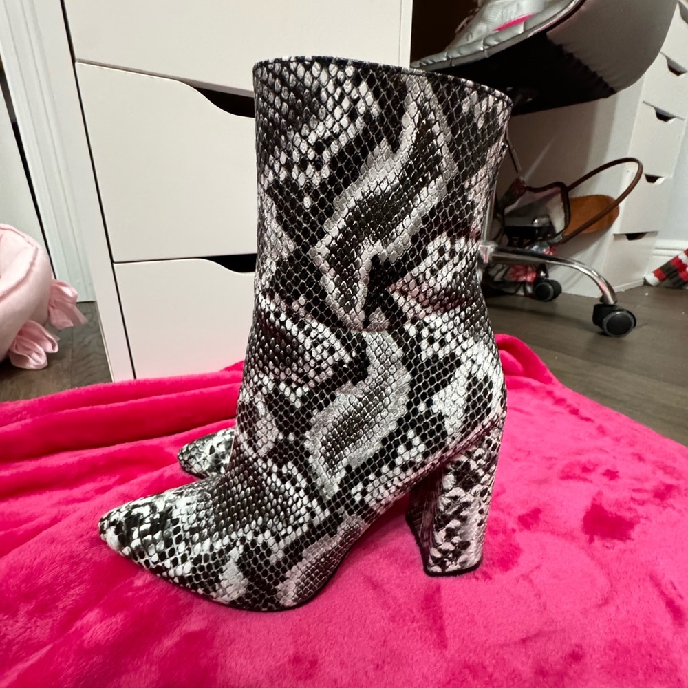 PrettyLittleThing Black and White Heeled Boots with Snakeskin Pattern
